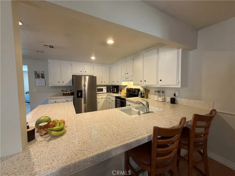 32038 Crystalaire Llano, CA 93544
