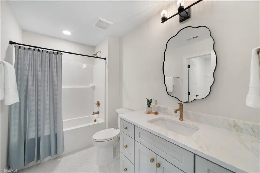 8906 Maltese Court Lewisville, NC 27023