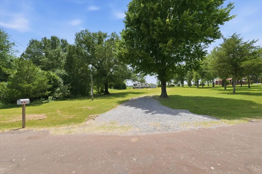 3246 LCR 750 Thornton, TX 76687