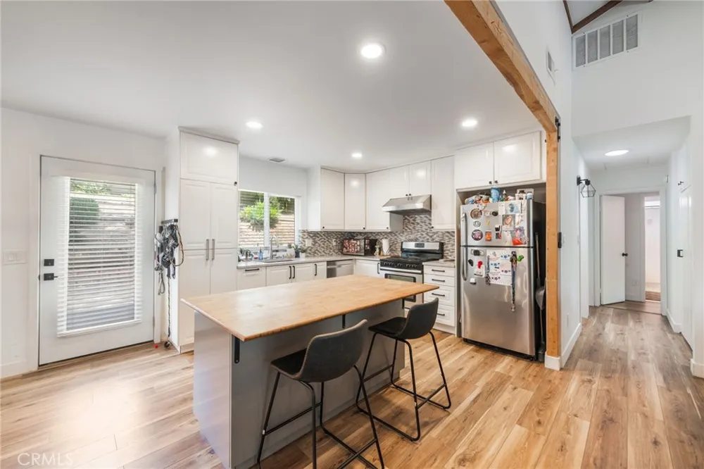 464 E Kalmia Fallbrook, CA 92028