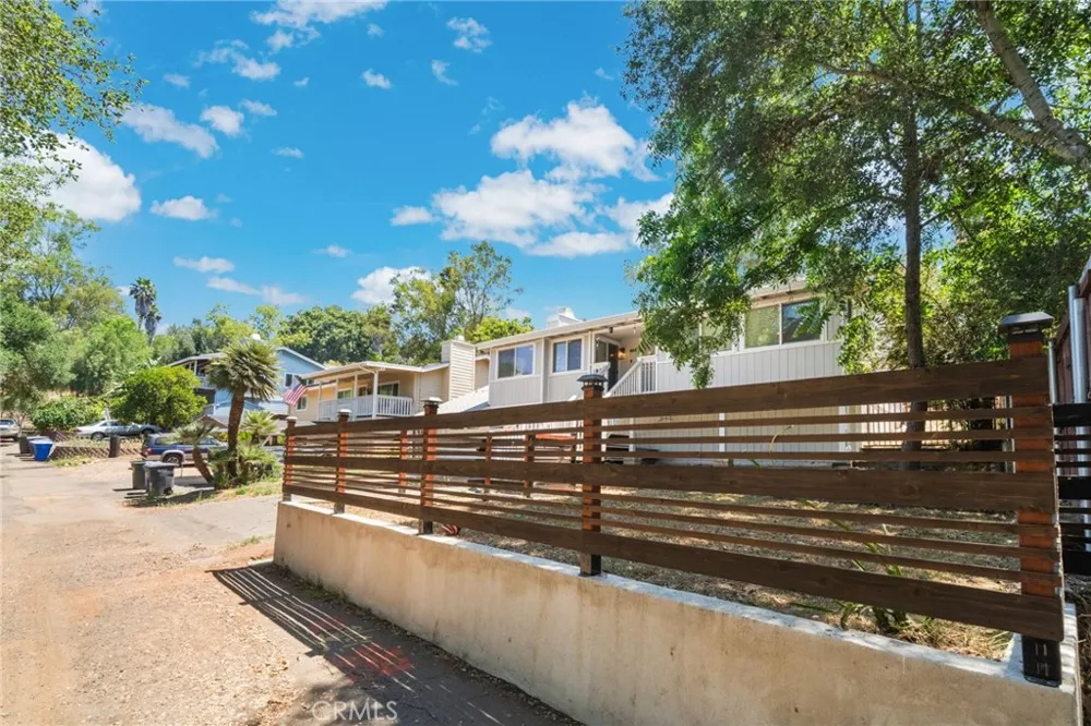 464 E Kalmia Fallbrook, CA 92028