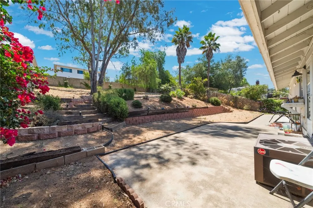 464 E Kalmia Fallbrook, CA 92028