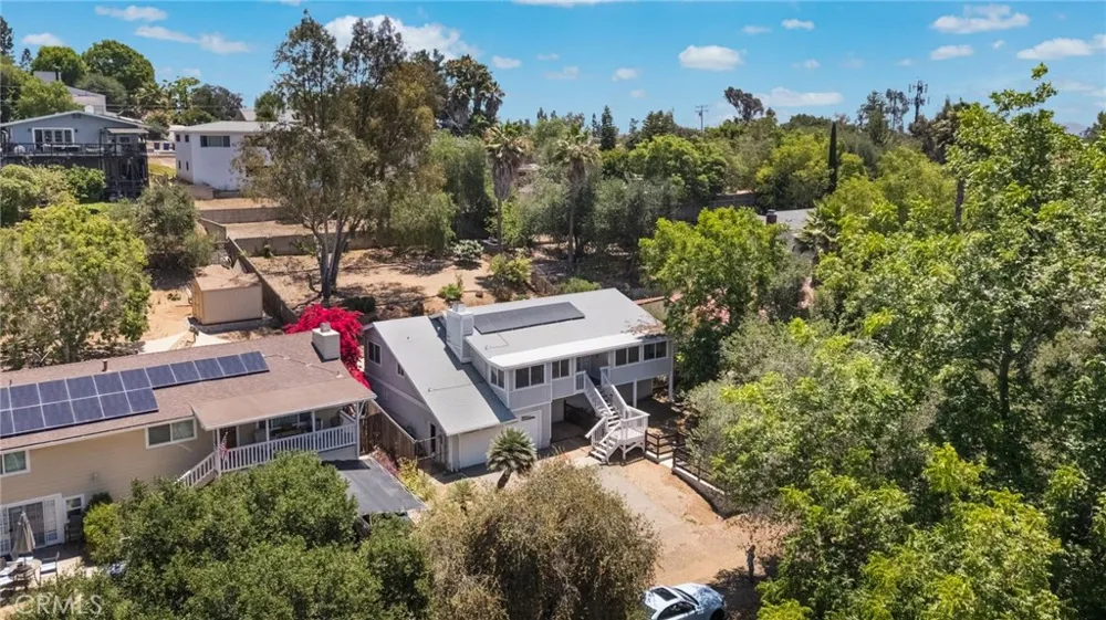 464 E Kalmia Fallbrook, CA 92028