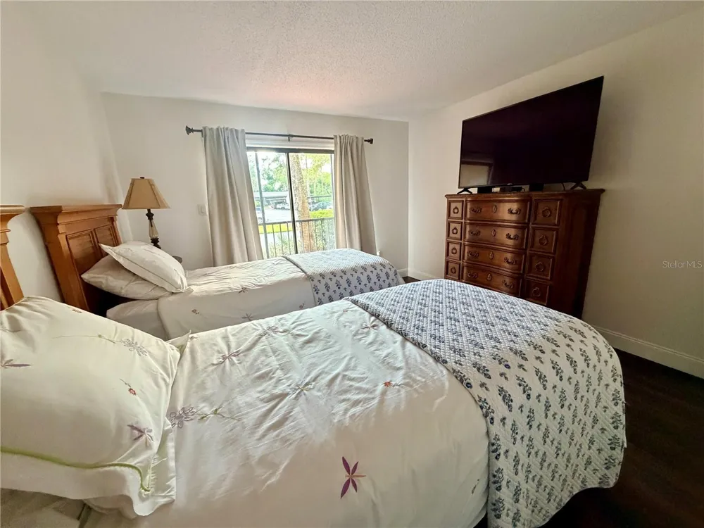 13602 S VILLAGE DRIVE #1106 Tampa, FL 33618