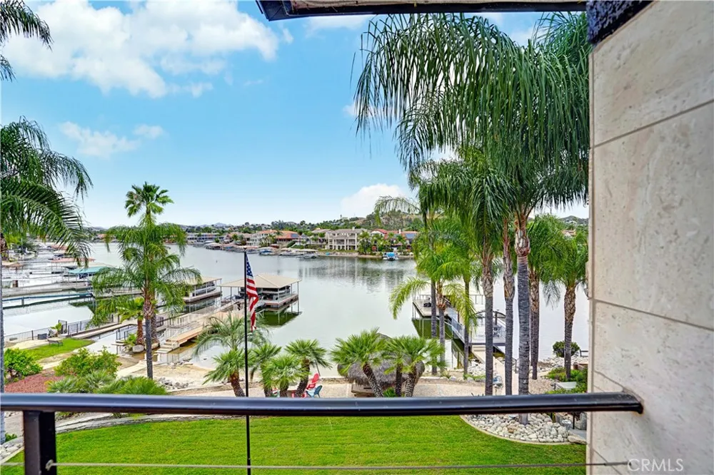 30405 Golden Gate Canyon Lake, CA 92587