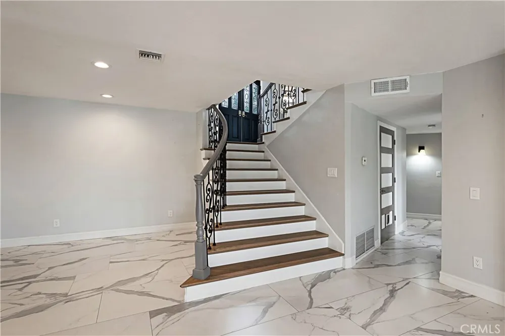 30405 Golden Gate Canyon Lake, CA 92587