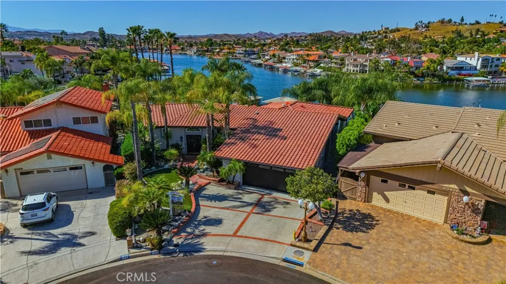 30405 Golden Gate Canyon Lake, CA 92587