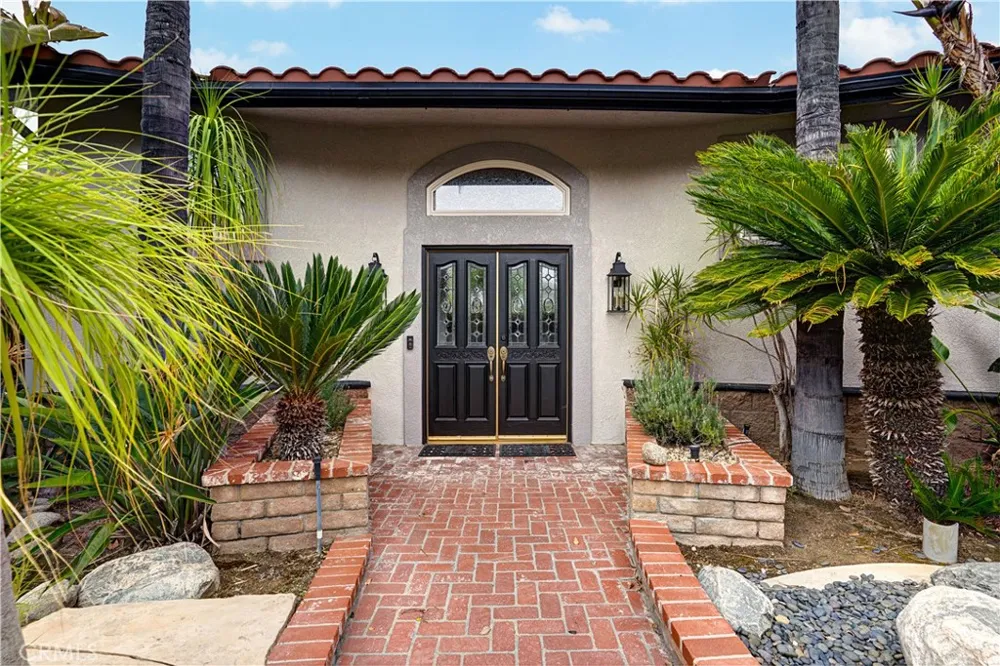 30405 Golden Gate Canyon Lake, CA 92587