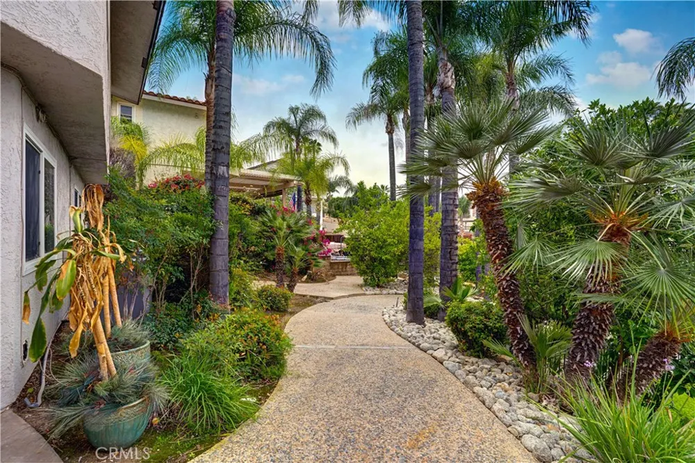 30405 Golden Gate Canyon Lake, CA 92587
