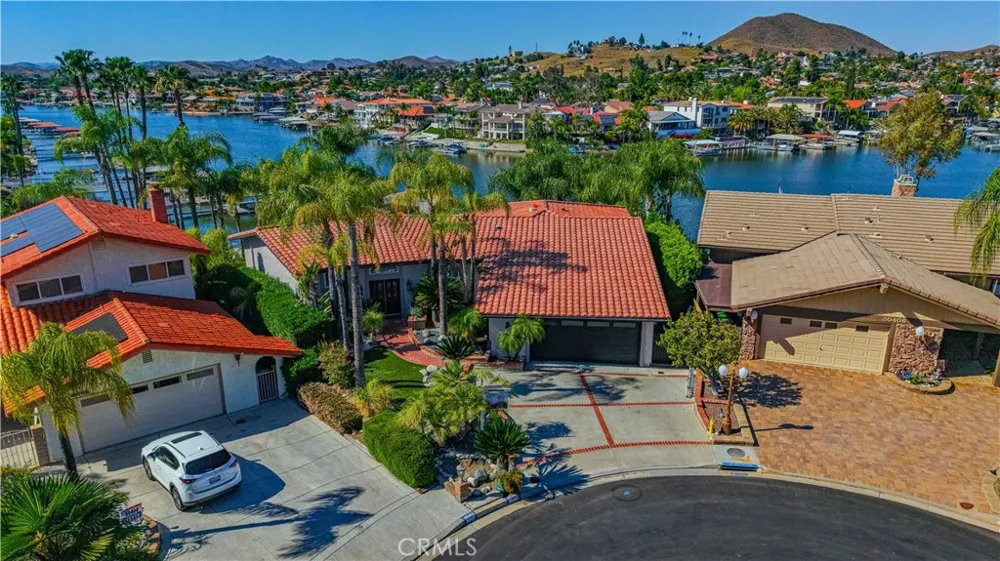 30405 Golden Gate Canyon Lake, CA 92587