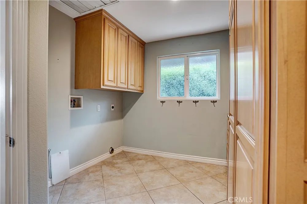30405 Golden Gate Canyon Lake, CA 92587