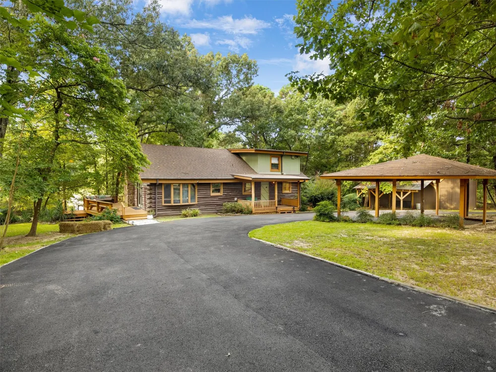 220 Dale DR Avinger, TX 75630