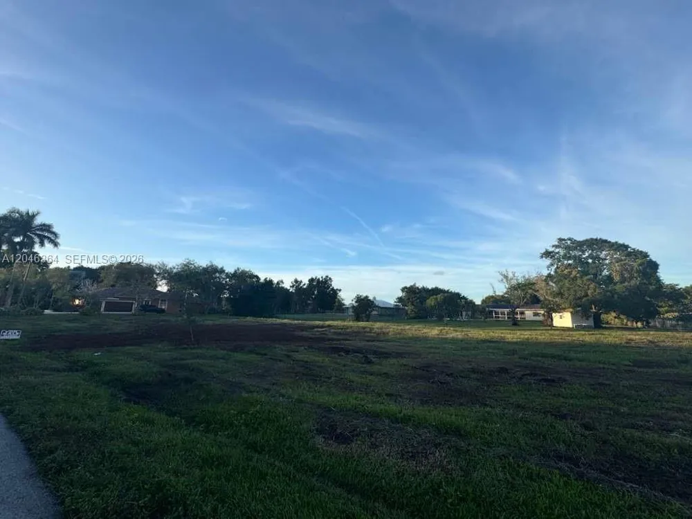 12101 NW 27th Ct Plantation, FL 33323