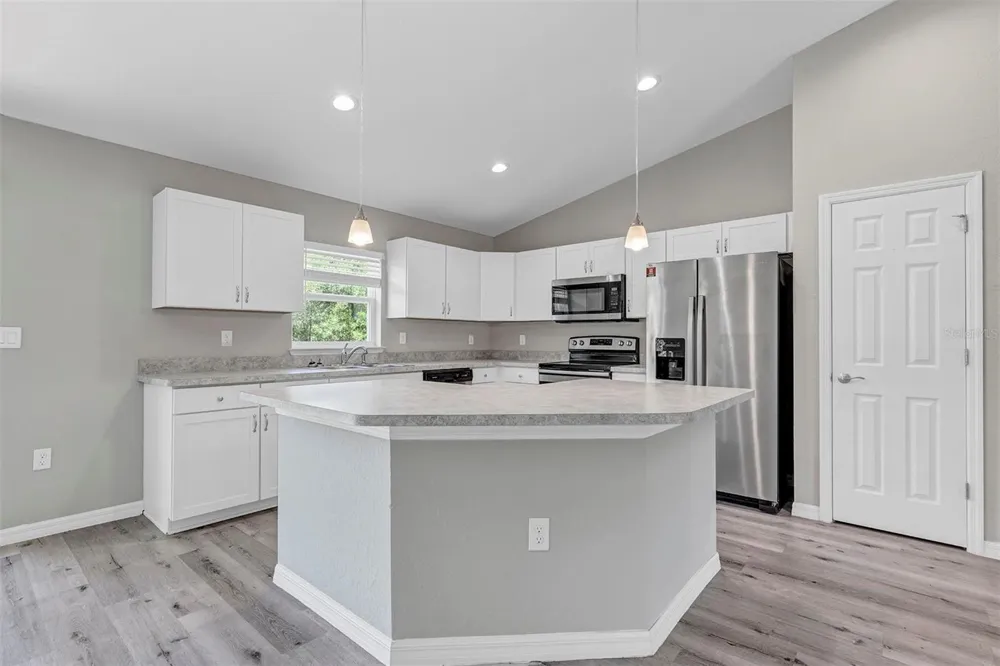 21512 SW RAINBOW LAKES BOULEVARD Dunnellon, FL 34431