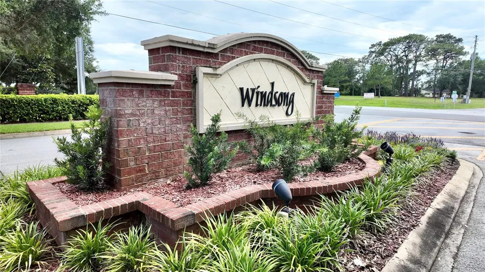 5620 WINDSONG OAK DRIVE Leesburg, FL 34748