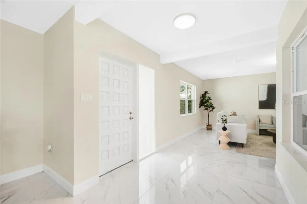 1925 JOHN ARTHUR WAY Lakeland, FL 33803