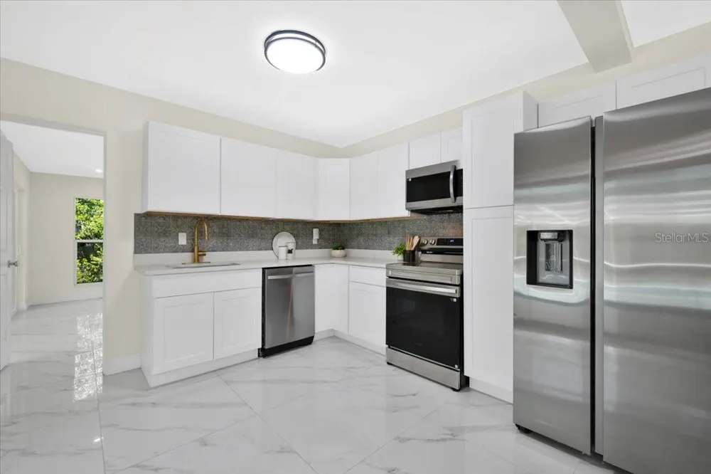 1925 JOHN ARTHUR WAY Lakeland, FL 33803