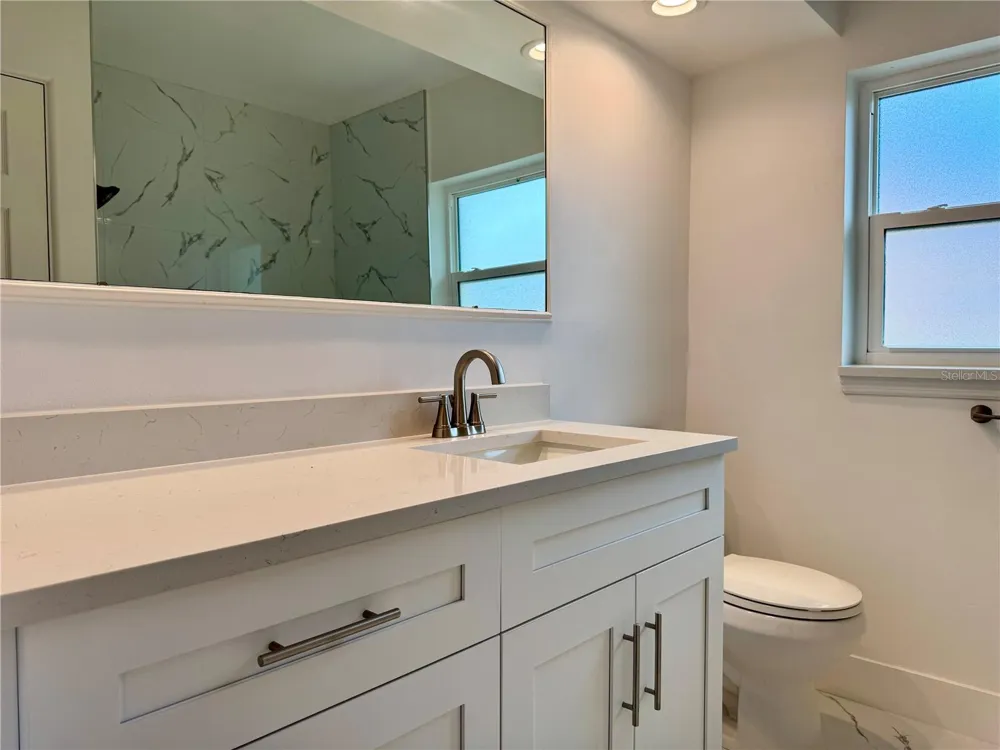 902 OAKWOOD DRIVE Largo, FL 33770