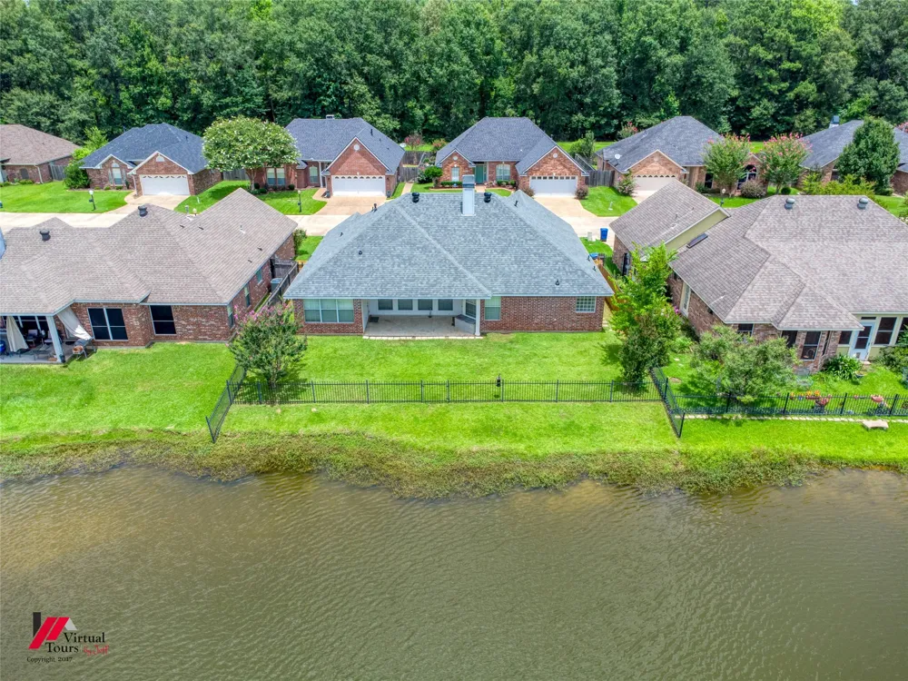 2015 Meadow Bend Shreveport, LA 71118