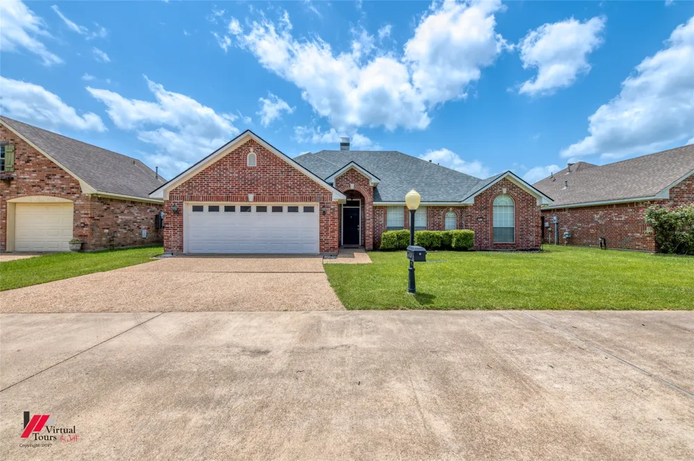 2015 Meadow Bend Shreveport, LA 71118