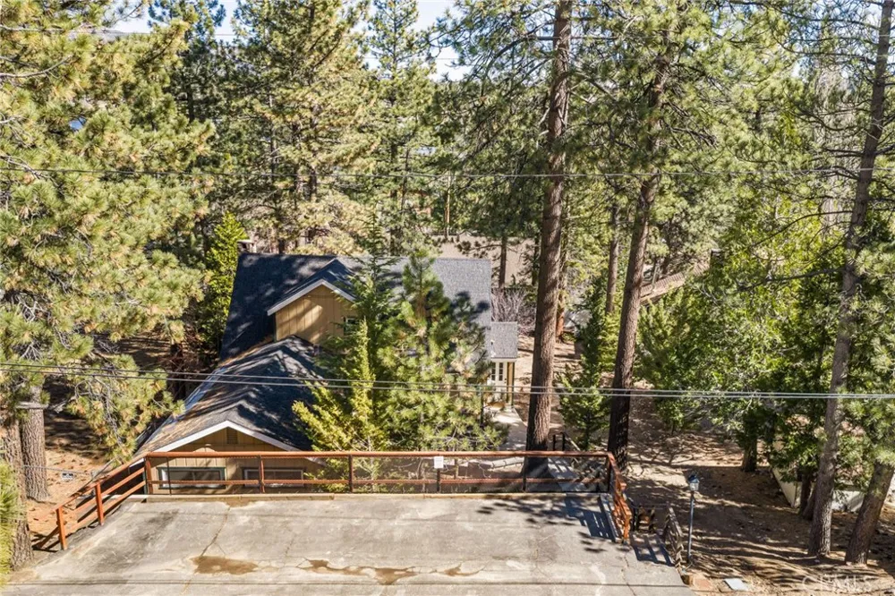 547 Chipmunk Big Bear Lake, CA 92315