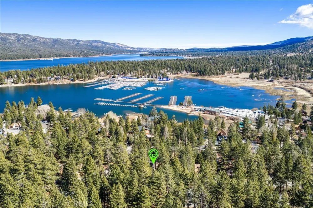 547 Chipmunk Big Bear Lake, CA 92315