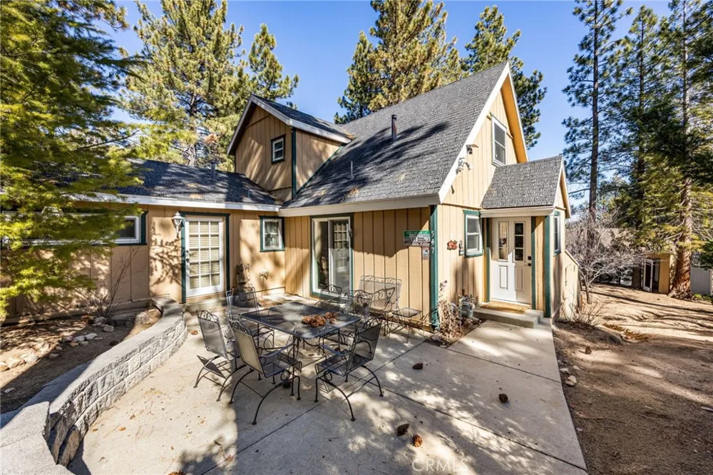 547 Chipmunk Big Bear Lake, CA 92315