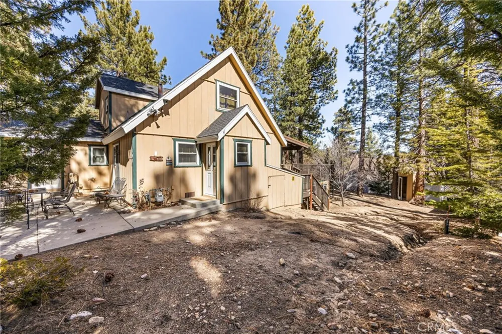 547 Chipmunk Big Bear Lake, CA 92315