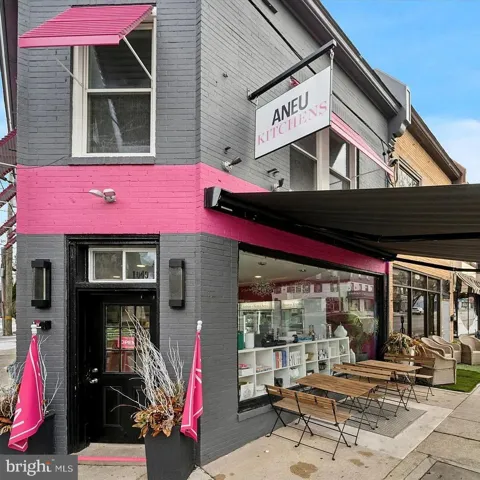1049 W LANCASTER AVENUE #2