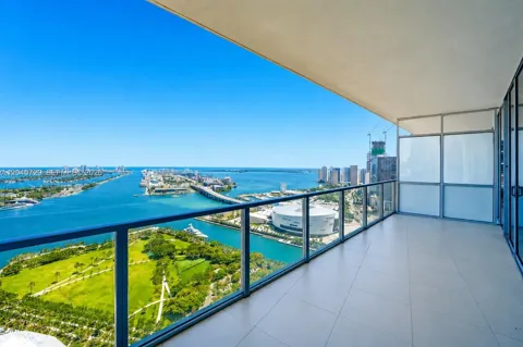 1100 Biscayne Blvd #4402