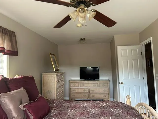 15471 Whitaker Road Fenton Charter Township, MI 48451