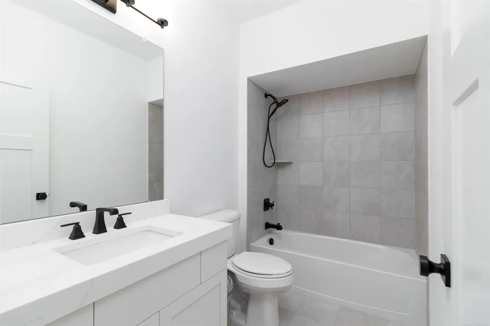 7583 Brunswick Drive Washington Township, MI 48095