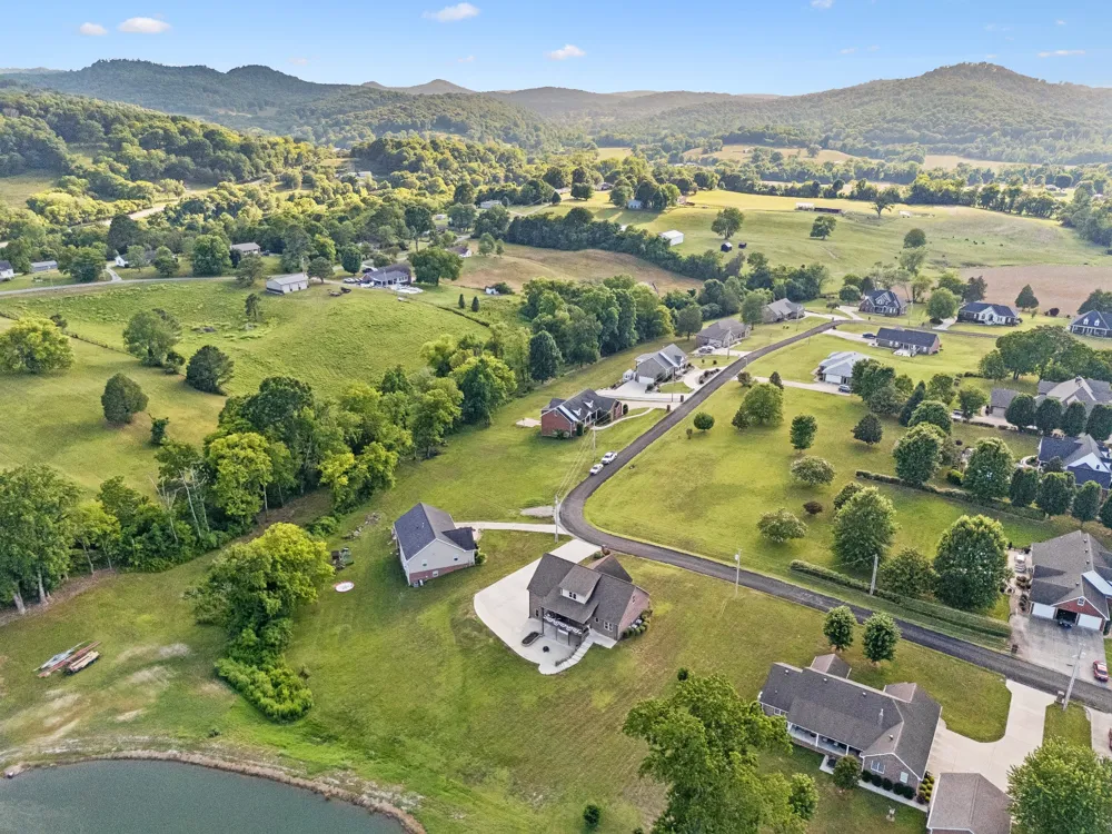 7 Shenandoah Cir Carthage, TN 37030