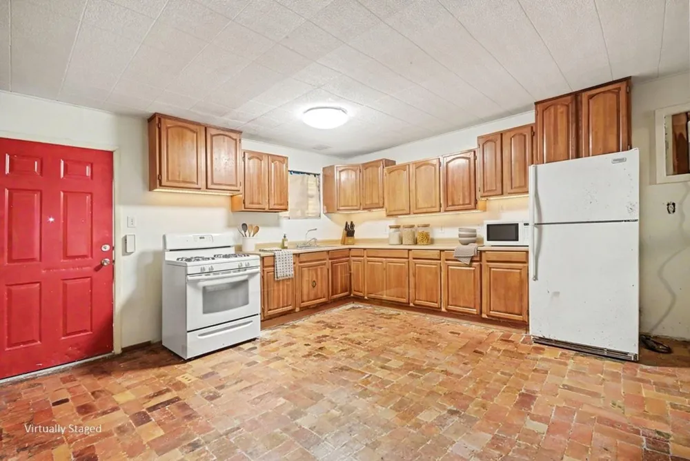 10518 Ocean Drive Beach City, TX 77523