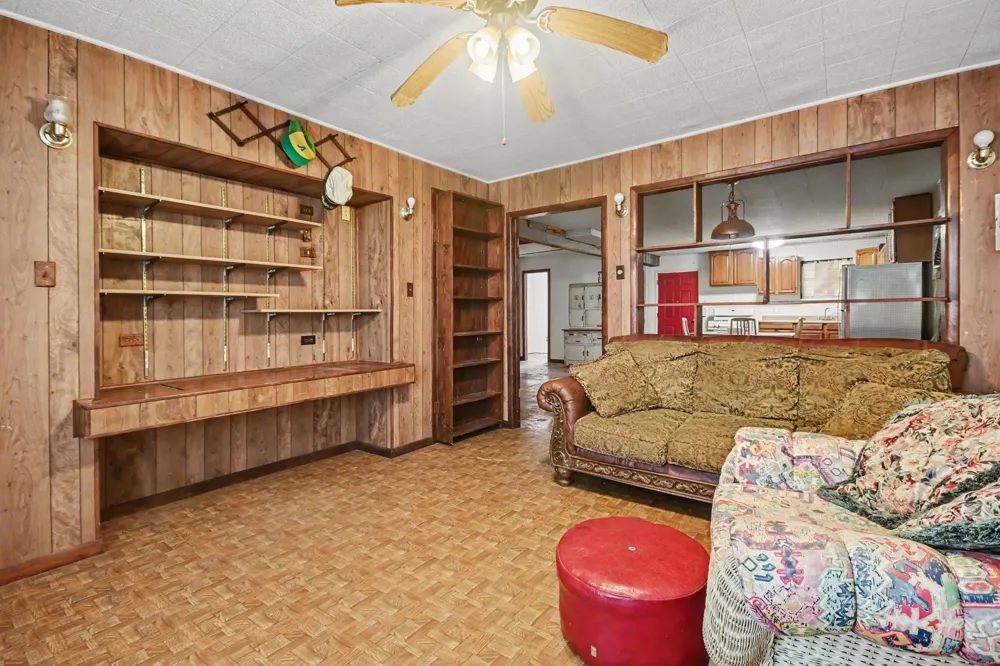 10518 Ocean Drive Beach City, TX 77523