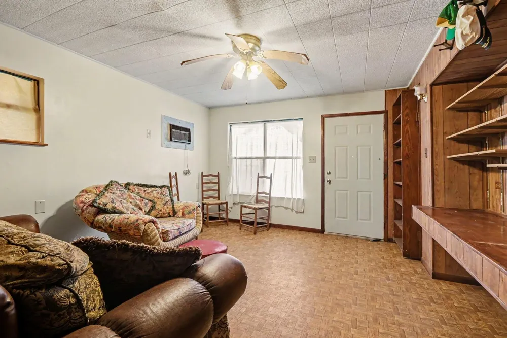 10518 Ocean Drive Beach City, TX 77523
