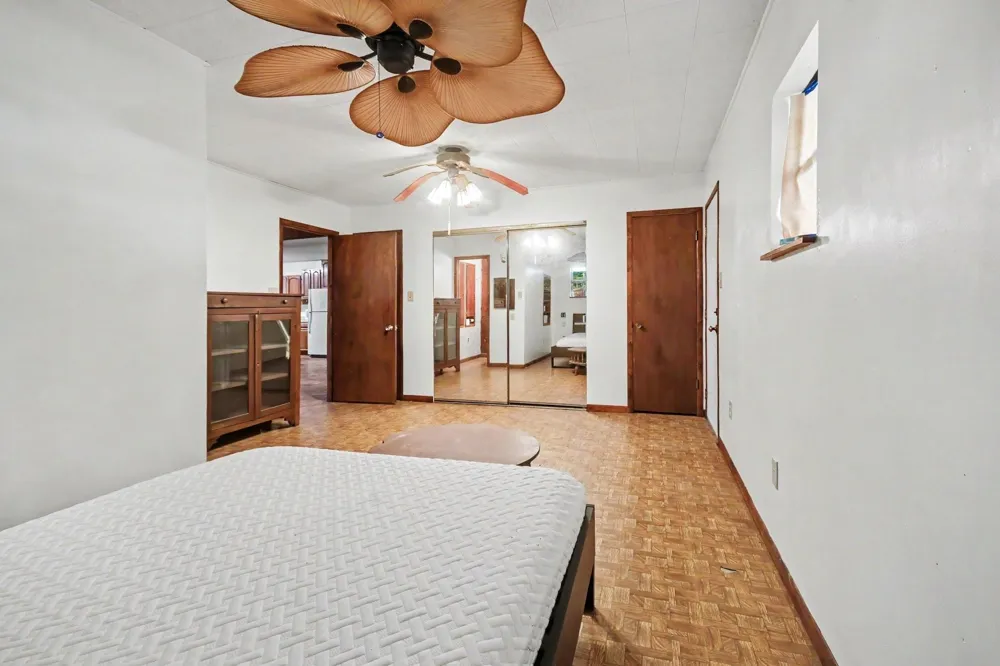 10518 Ocean Drive Beach City, TX 77523