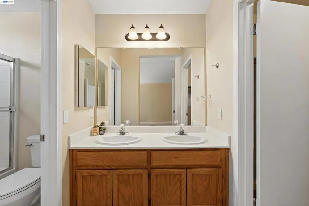 3264 Ernest Dr Tracy, CA 95376