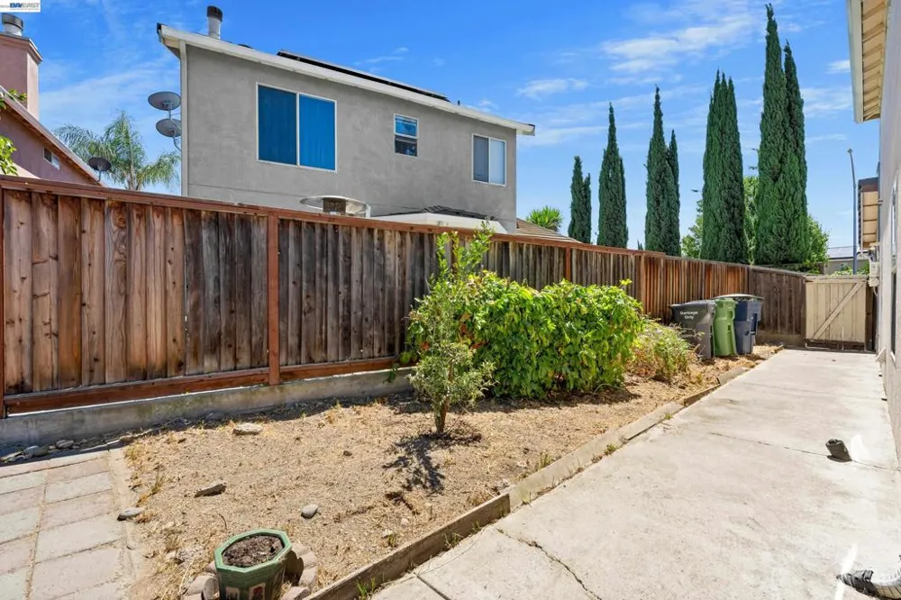3264 Ernest Dr Tracy, CA 95376