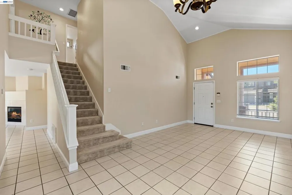 3264 Ernest Dr Tracy, CA 95376