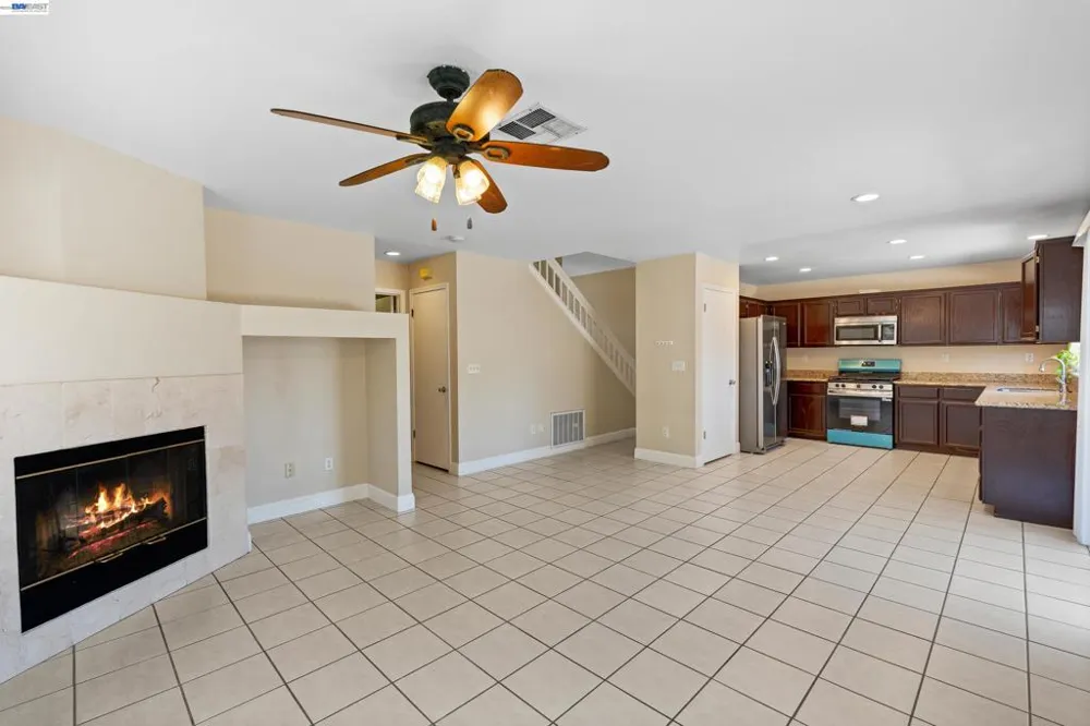 3264 Ernest Dr Tracy, CA 95376