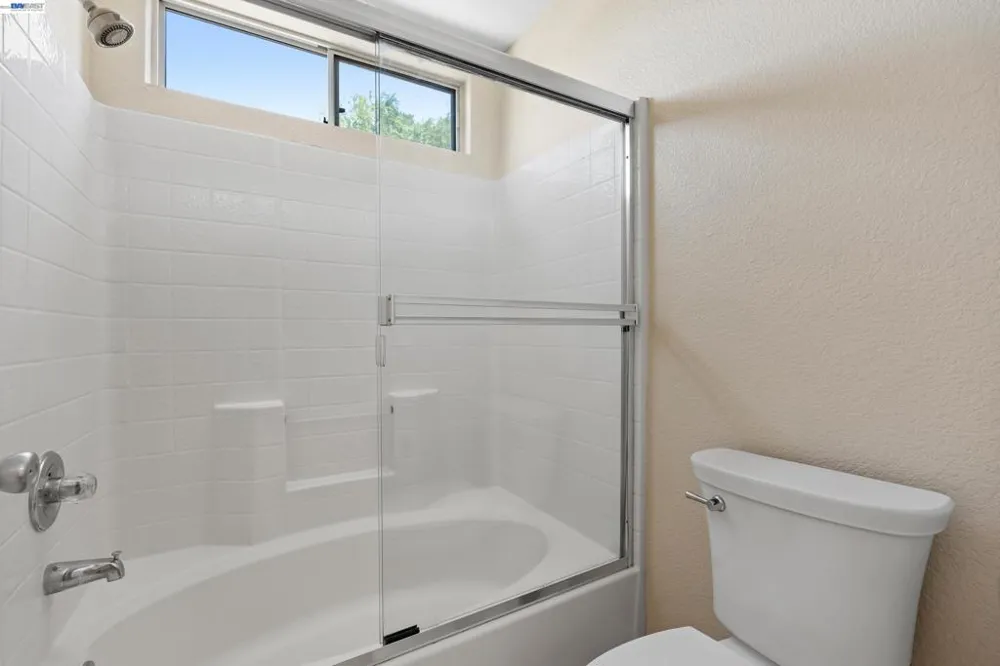 3264 Ernest Dr Tracy, CA 95376