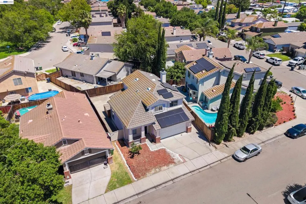 3264 Ernest Dr Tracy, CA 95376