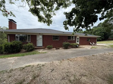 2345 Griffith Road