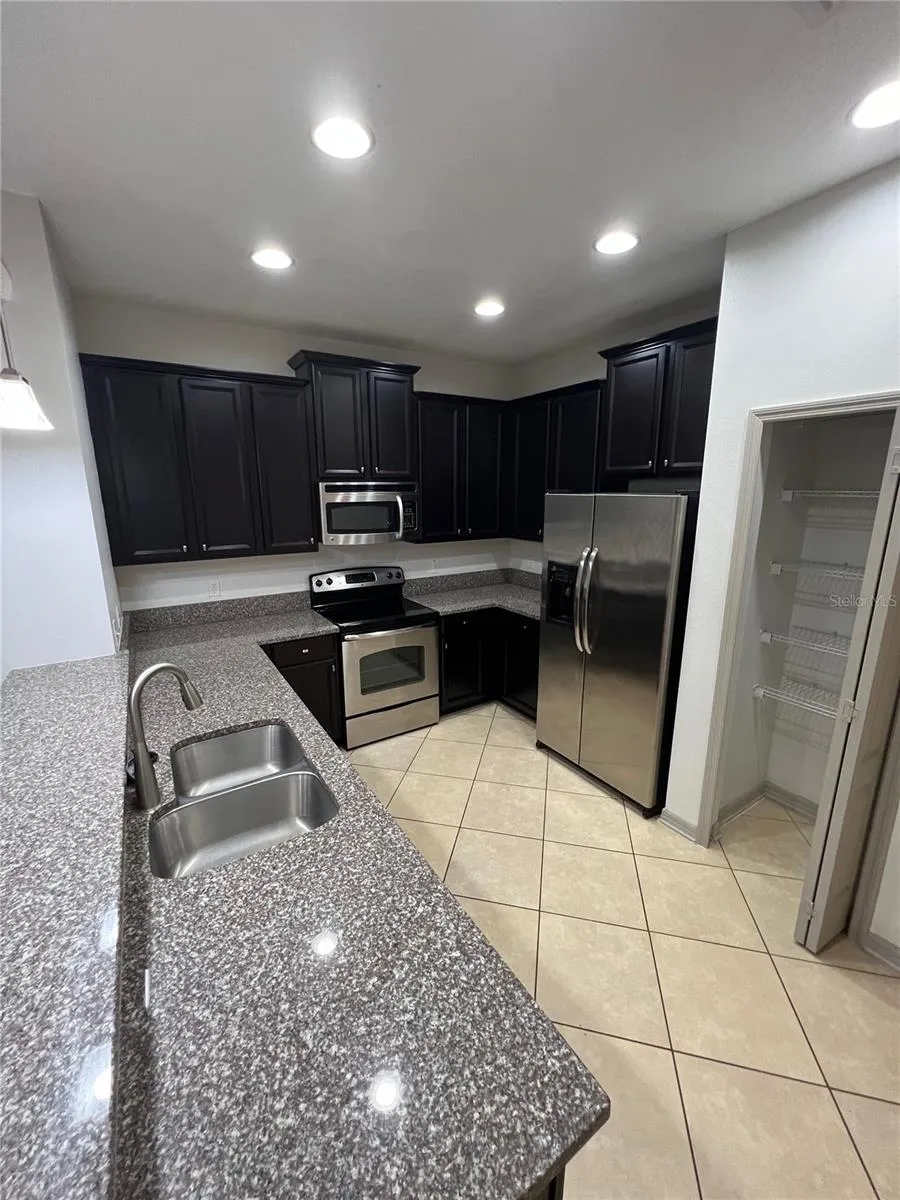 9157 SHEPTON STREET Orlando, FL 32825