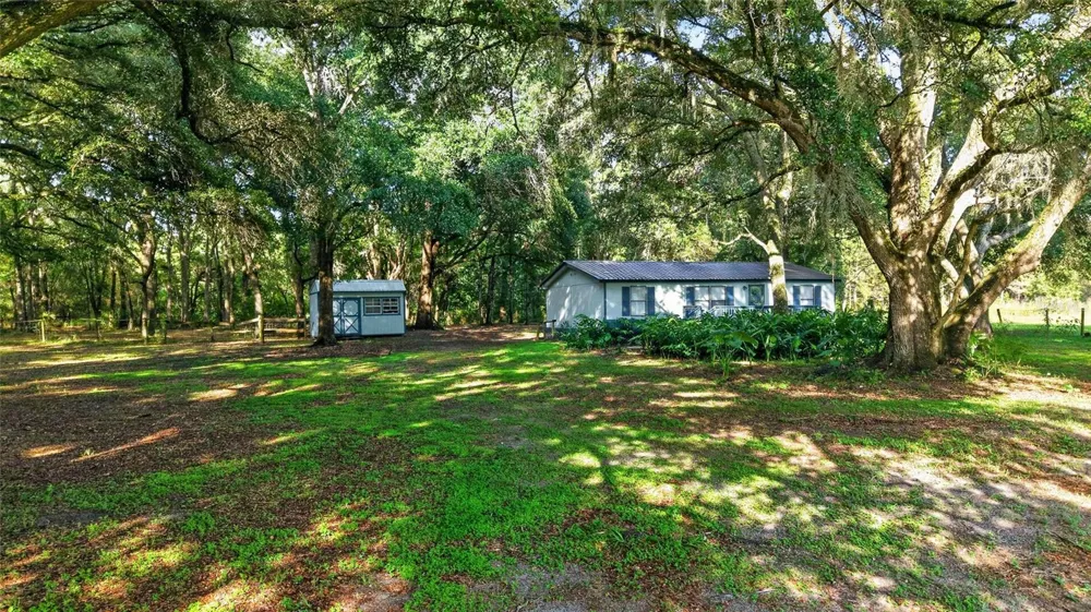 14210 NW HIGHWAY 464B Morriston, FL 32668