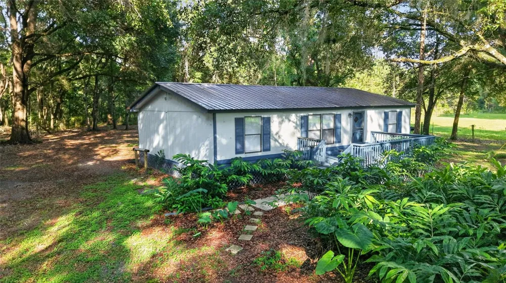 14210 NW HIGHWAY 464B Morriston, FL 32668