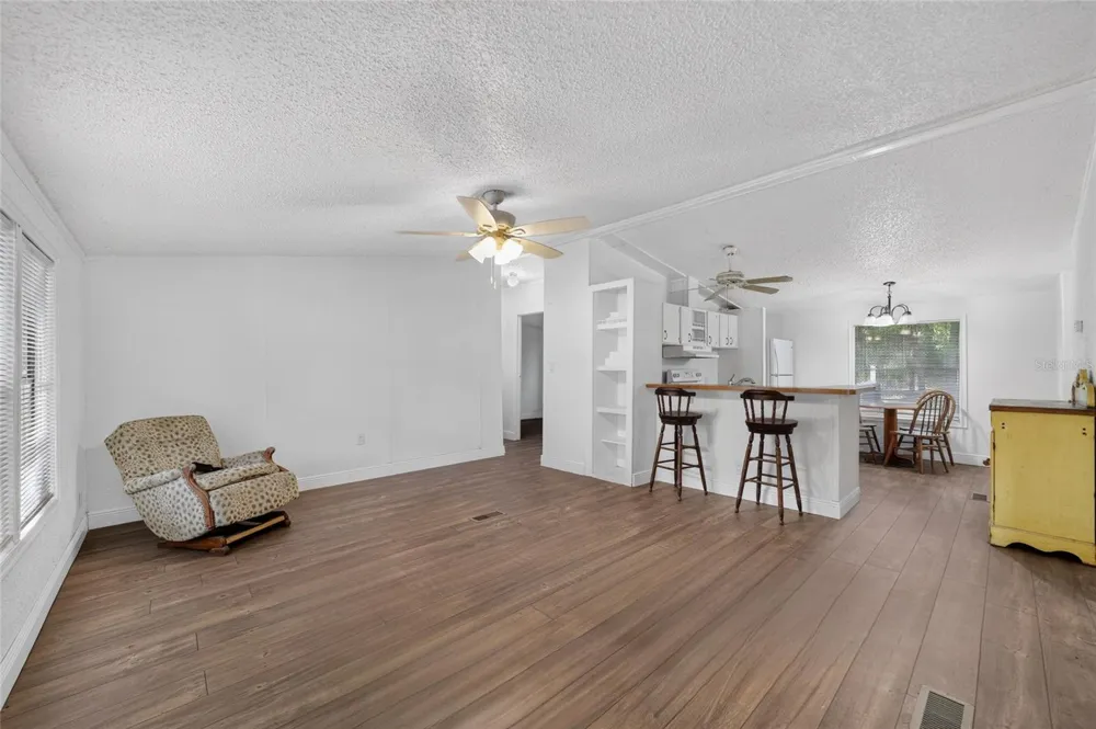 14210 NW HIGHWAY 464B Morriston, FL 32668