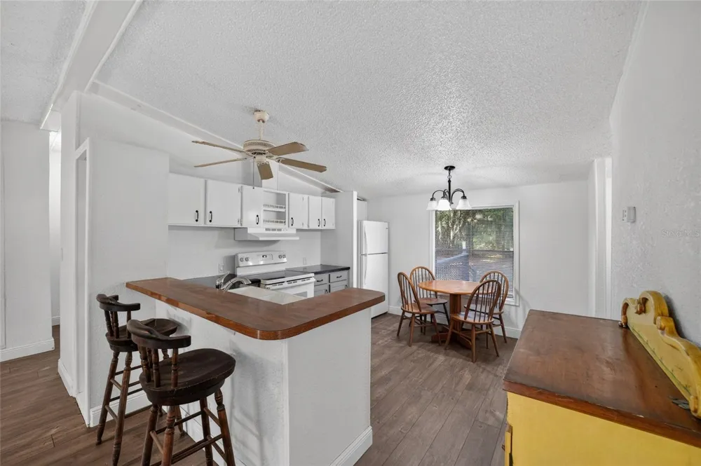 14210 NW HIGHWAY 464B Morriston, FL 32668