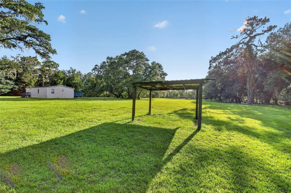 14210 NW HIGHWAY 464B Morriston, FL 32668